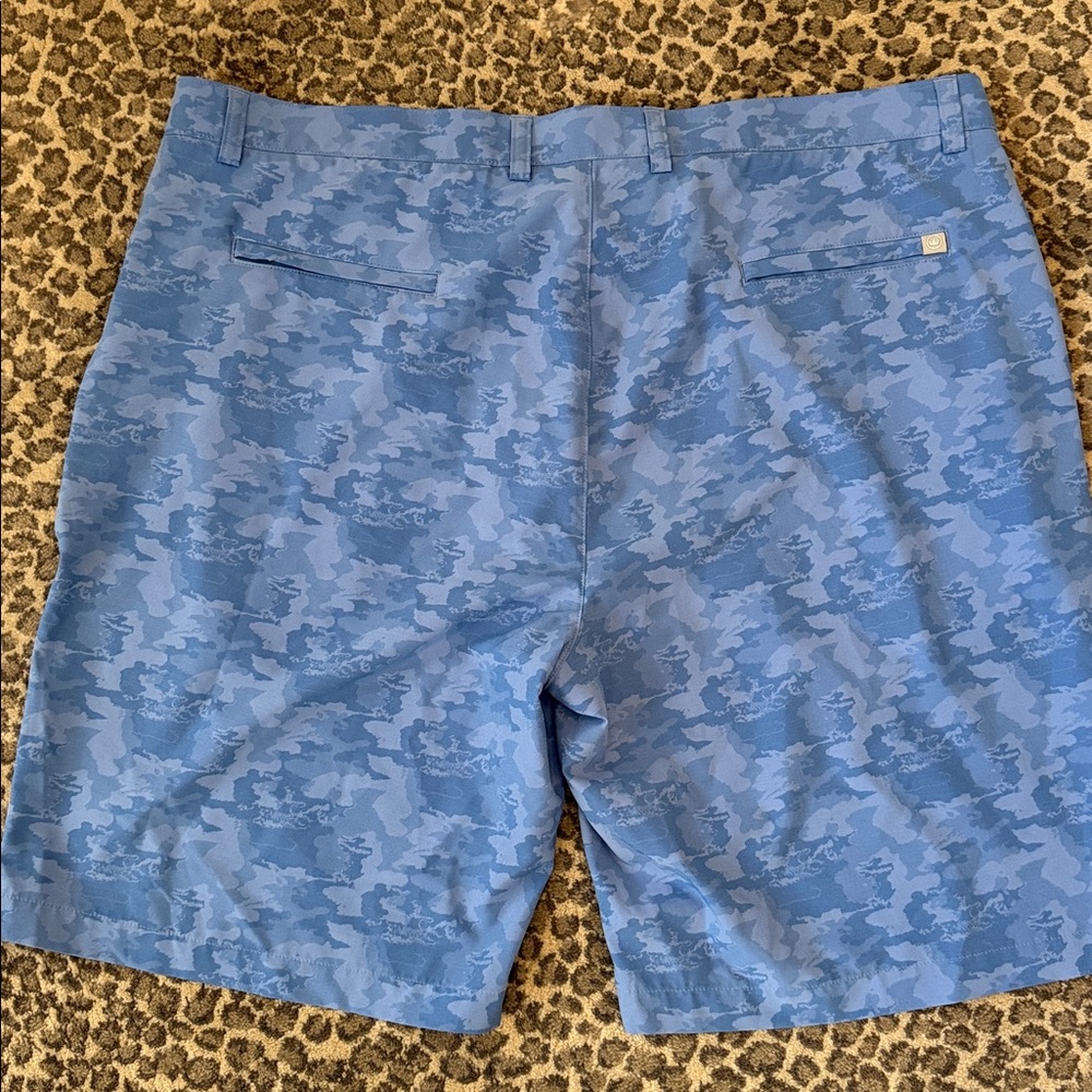 Peter Millar Shorts Mens SZ 42 Camo Blue Flat Front Casual Outdoors/golf shorts - Picture 3 of 7